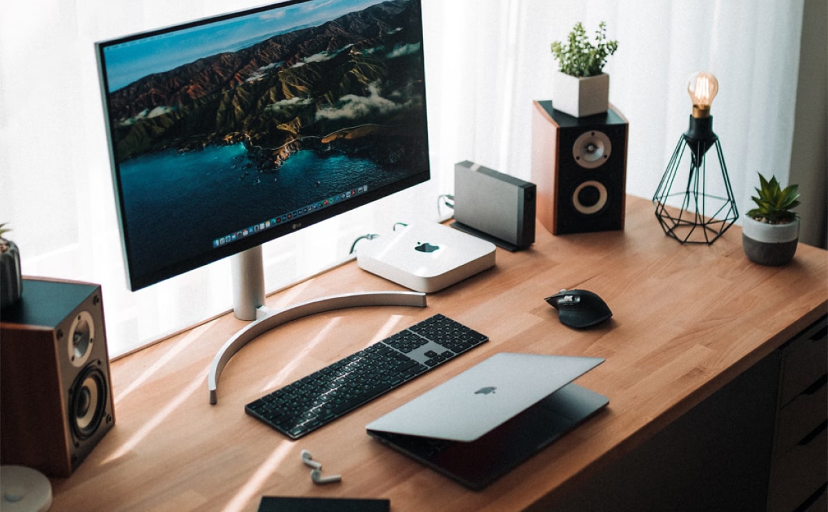 Modern desktop workspace setup